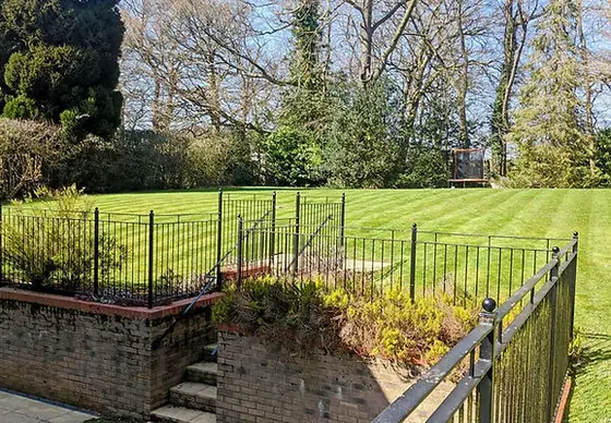 Well-kept commercial grounds and planting outside a business premises